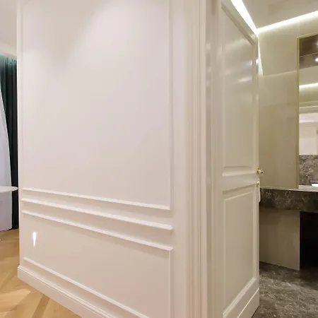 Domna Luxury